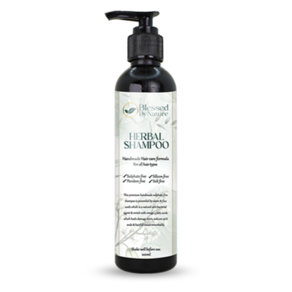 Herbal Shampoo that Leaves Hair Feeling Soft and Clean